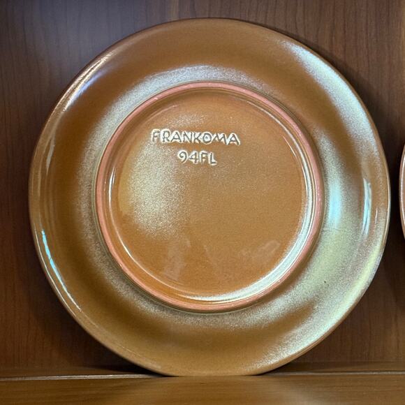 Vintage Frankoma Pottery Wagon Wheel pattern. Two dinner plates 94FL. 10 3/8” - Picture 3 of 3